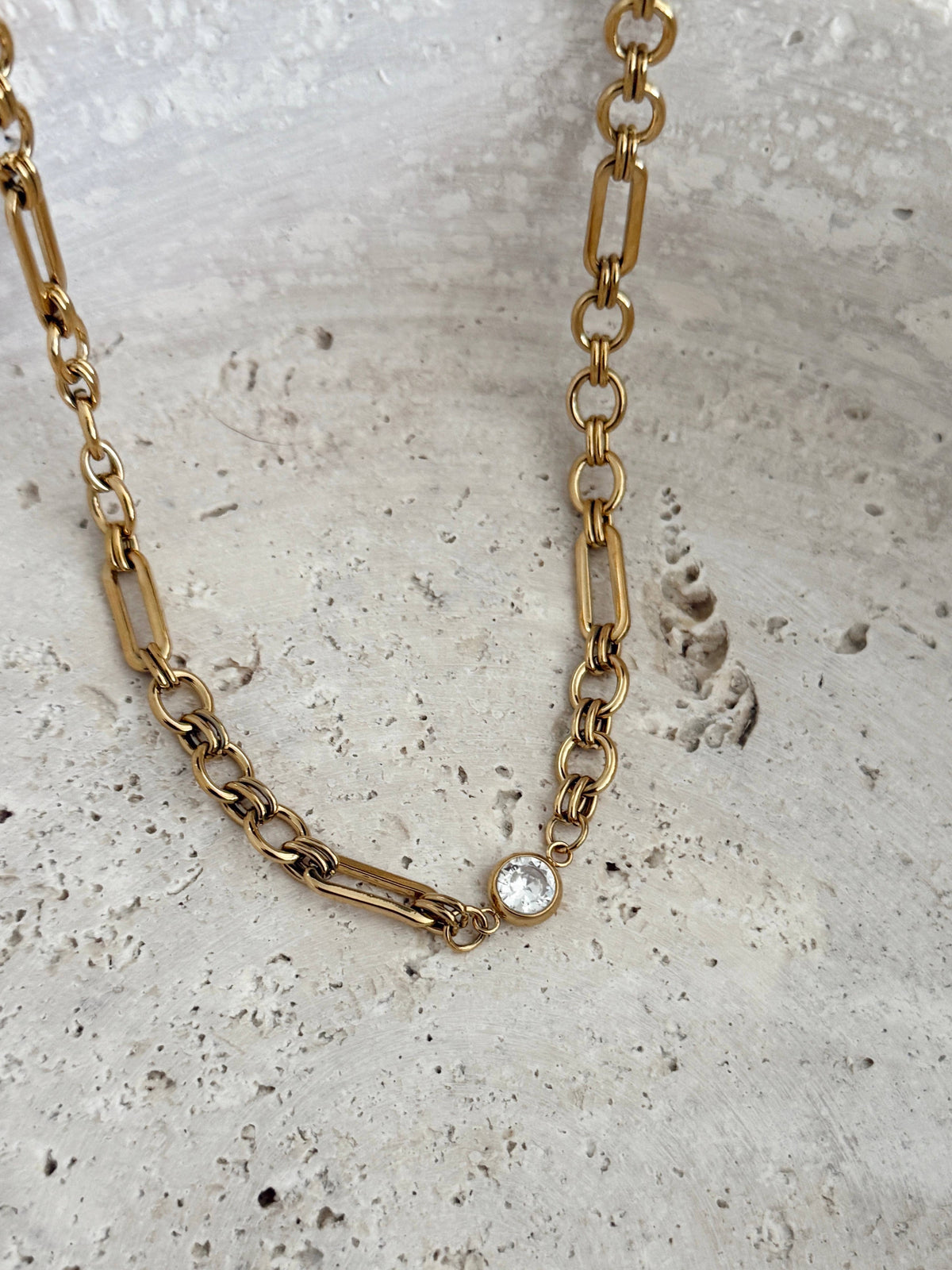 Chan-Sutt MELISSA NECKLACE