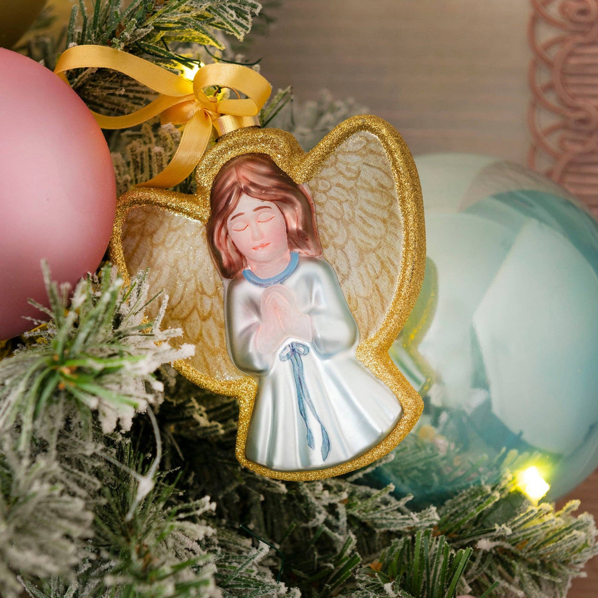 Lauren Clyburn Angel Blown Glass Christmas Ornament – 2026 #FC2604