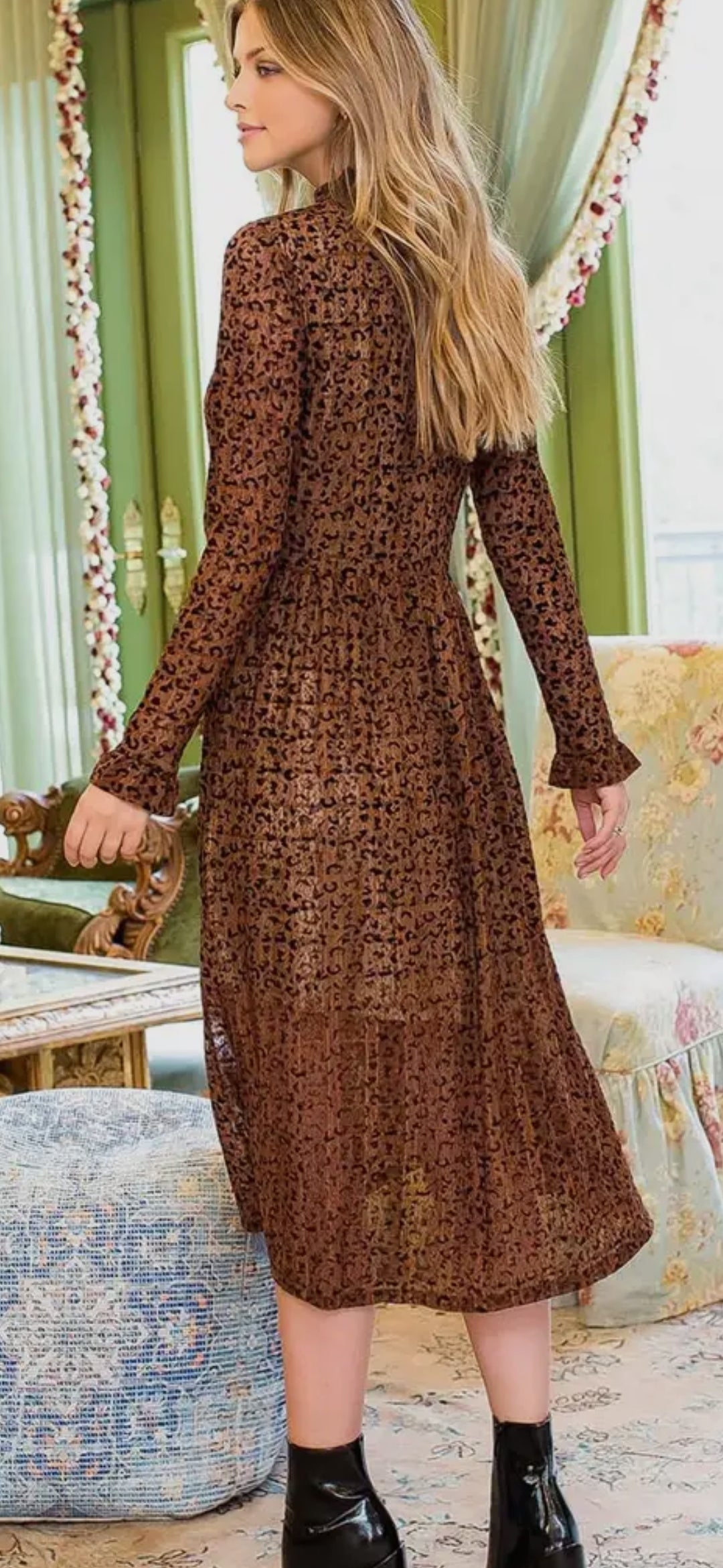 Savannah Elegance Midi Dress