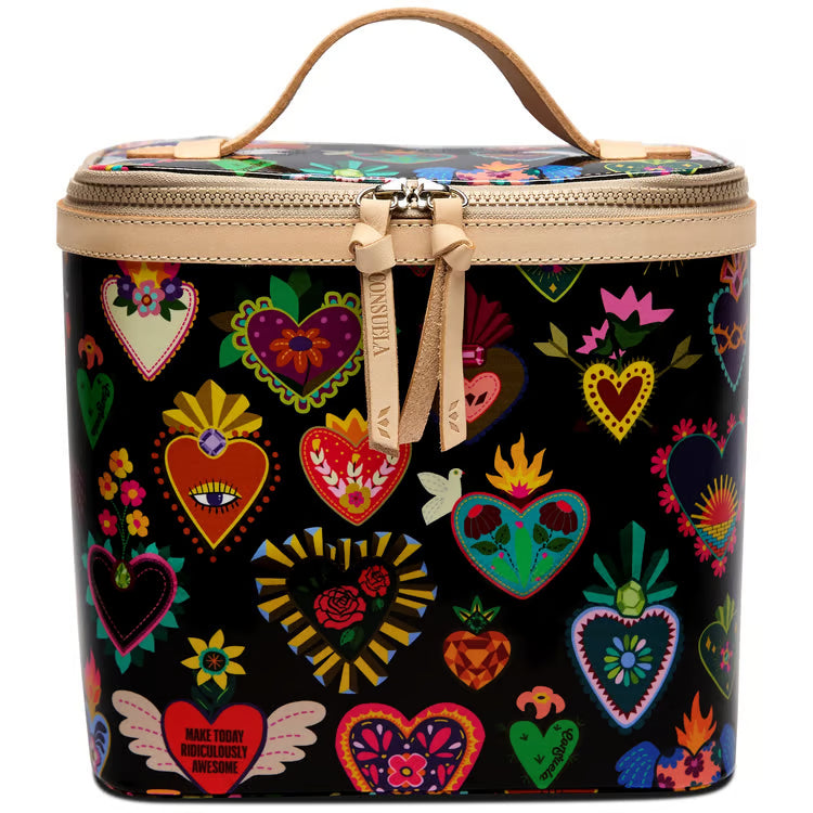 Consuela Slim Train Case, Vida