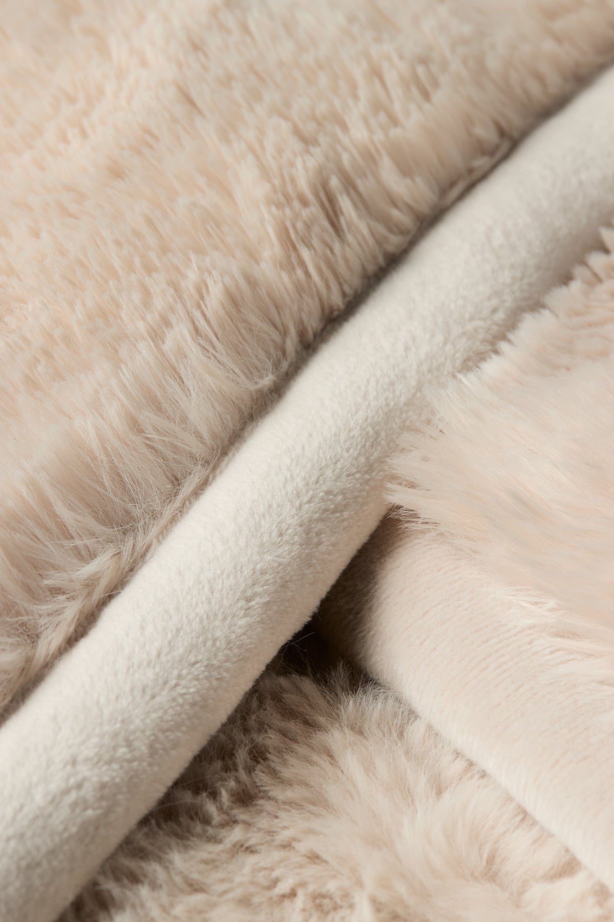 Barefoot Dreams Cloud Faux Fur Throw- Sandstone