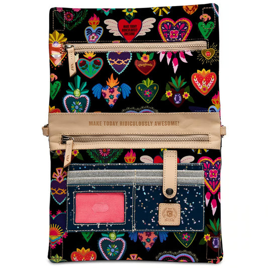 Consuela Metro Crossbody, Vida