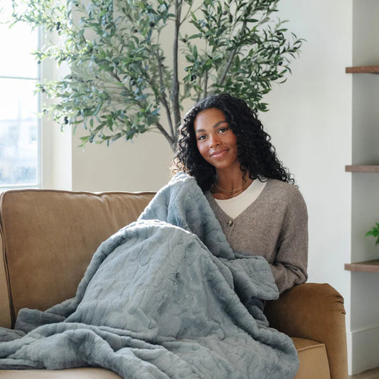 Saranoni Patterned Faux Fur Throw