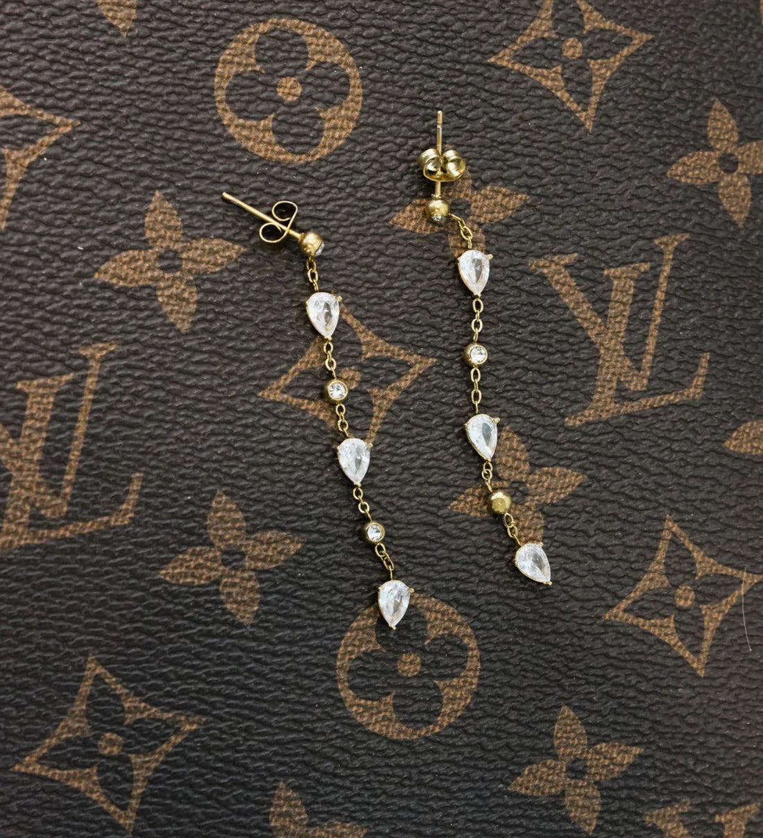 Chan-Sutt Pearls Ashton Earrings