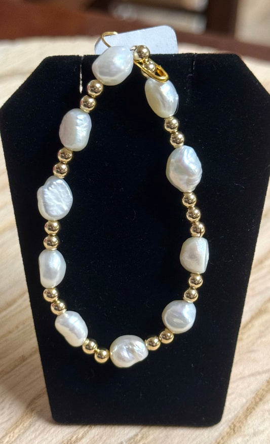 HB Pearl w/Gold Bracelet