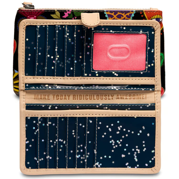 Consuela Slim Wallet, Vida