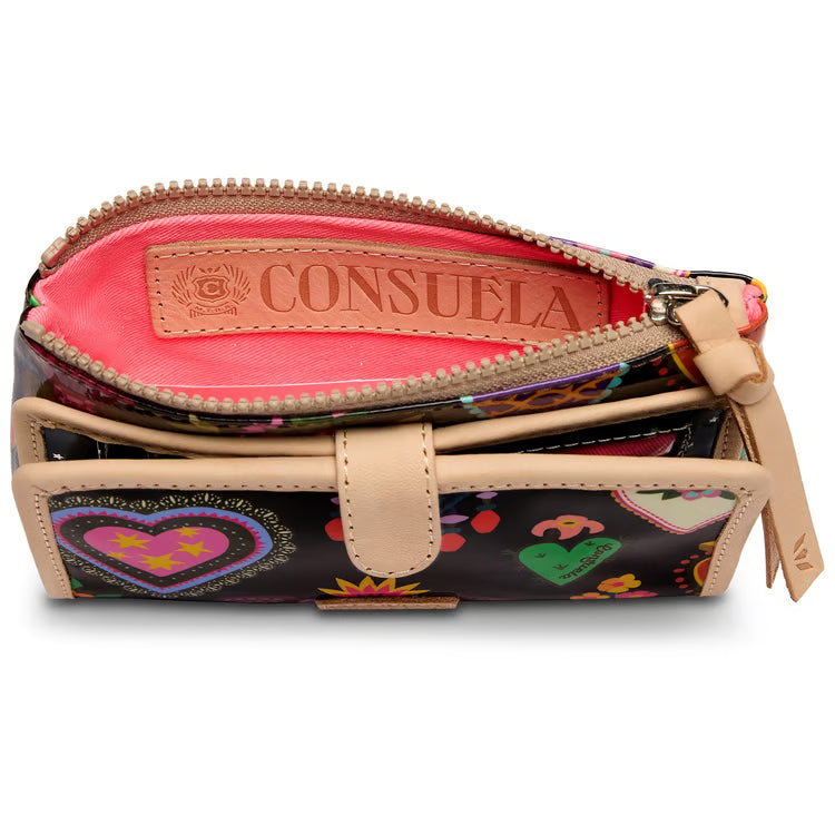 Consuela Slim Wallet, Vida