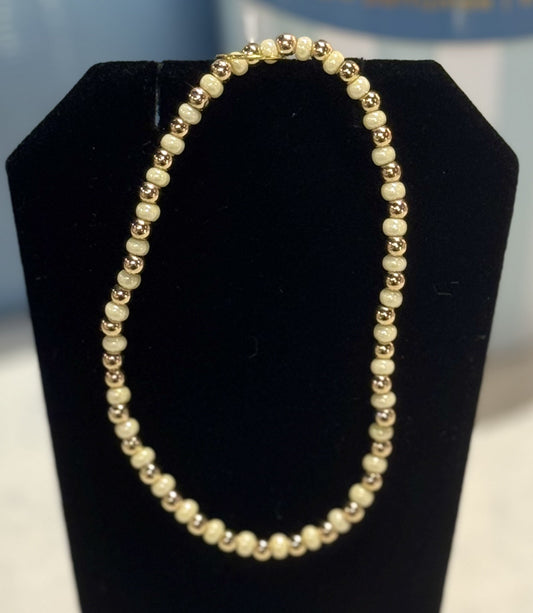 HB Large Seed Bead Irridescent Bracelet