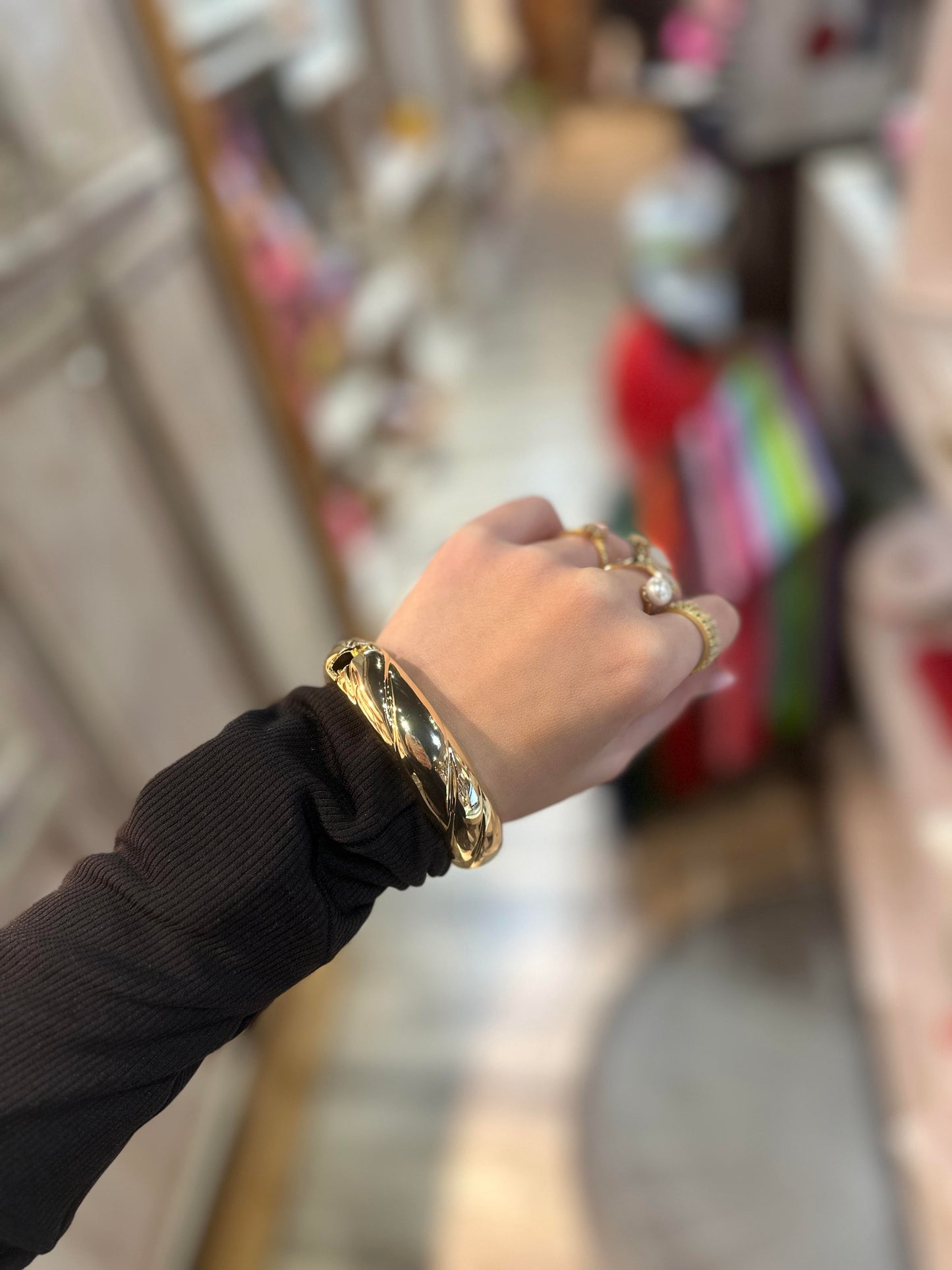 Hinge Thick Bracelet
